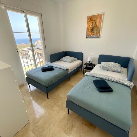 Top Sea View Apartment - 7 Minutes To Sotogrande Castillo de Sabinillas Buitenkant foto