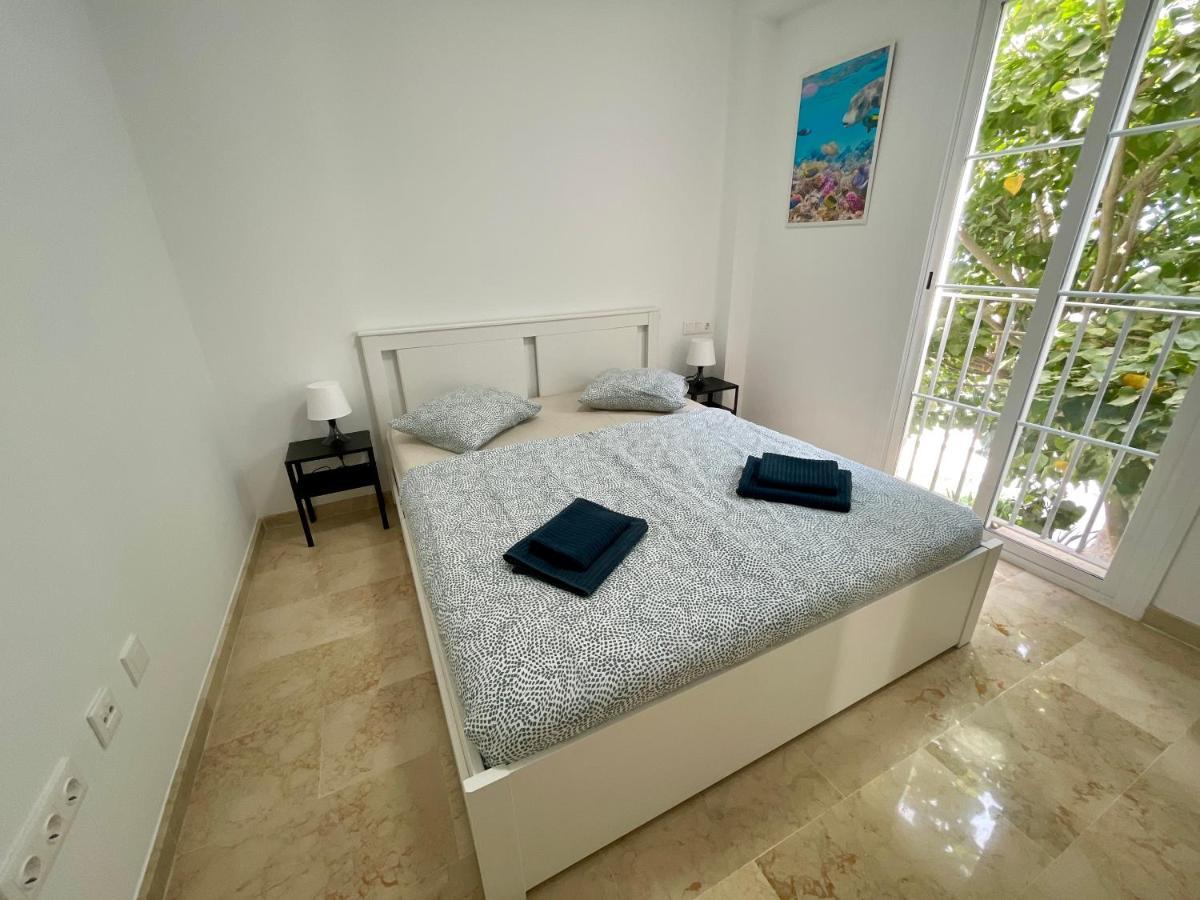 Top Sea View Apartment - 7 Minutes To Sotogrande Castillo de Sabinillas Buitenkant foto