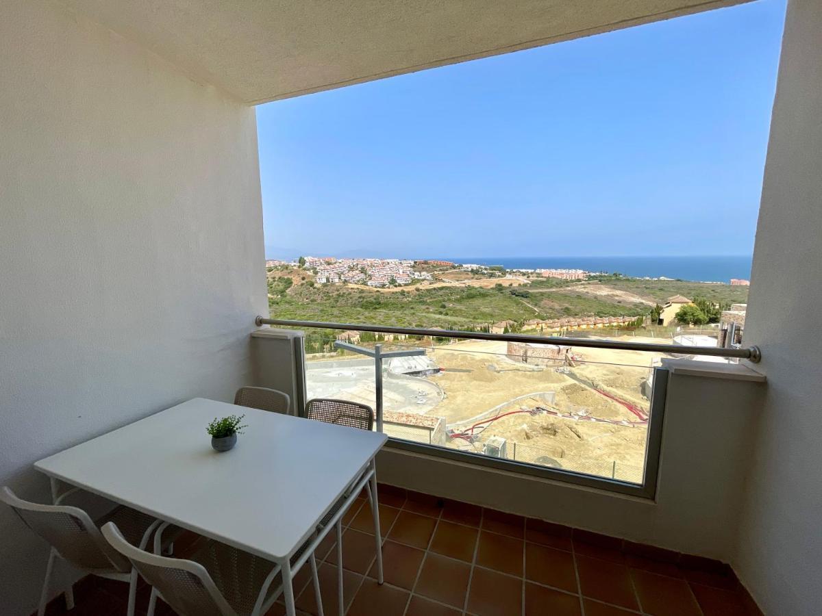 Top Sea View Apartment - 7 Minutes To Sotogrande Castillo de Sabinillas Buitenkant foto